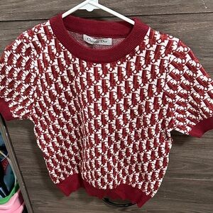 Red and White Patterned Women's Sweater size S